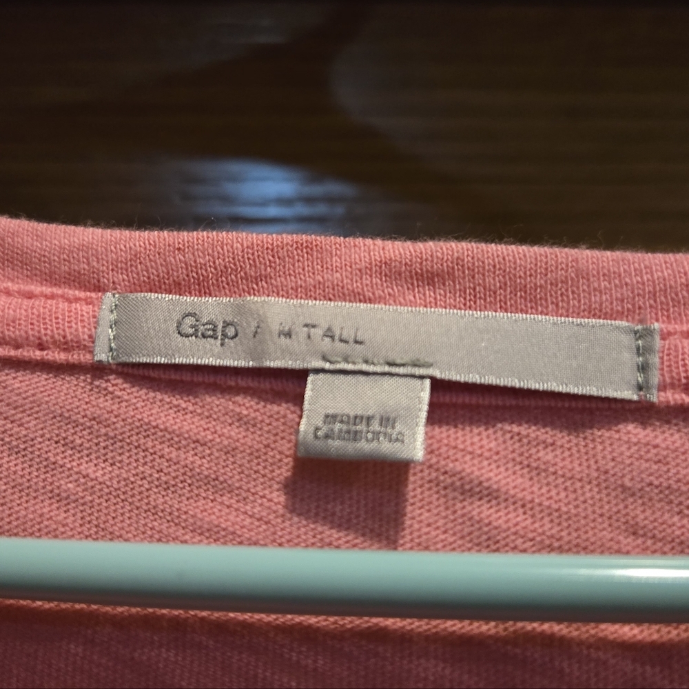 Pink V-Neck Long Sleeve Top - Picture 2 of 13
